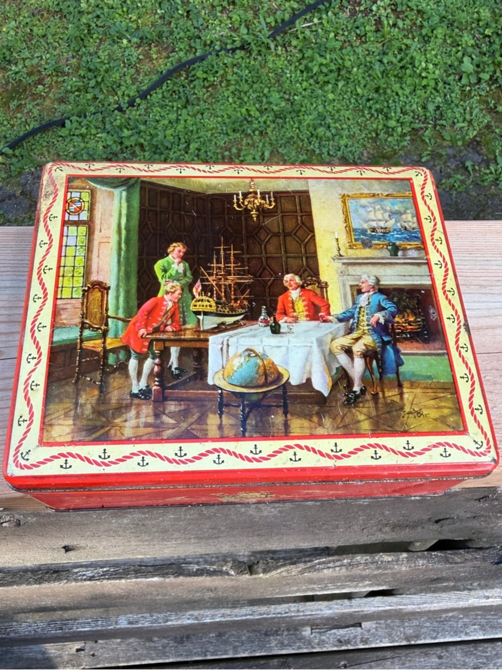 Vintage 1940s bluebird confectionery tin